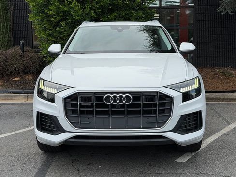 Used 2019 Audi Q8 Prestige w/ Luxury Package AWD/4WD image 3