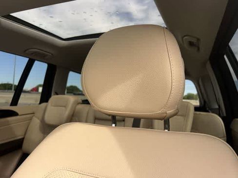 Used 2017 Mercedes-Benz GLS 450 4MATIC image 25