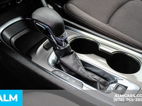 Used 2023 Chevrolet Malibu LT image 36