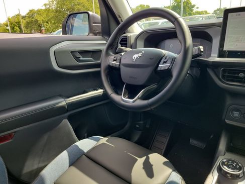 New 2026 Ford Bronco Sport Outer Banks w/ Outer Banks Tech Package+ AWD/4WD image 13