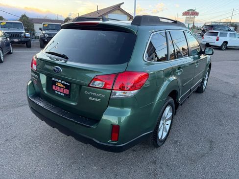 Used 2013 Subaru Outback 2.5i Limited w/ Moonroof Pkg image 8
