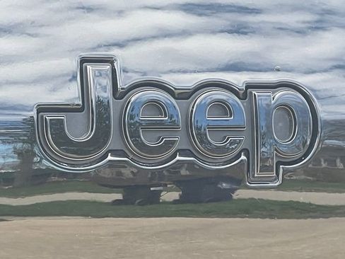Used 2023 Jeep Grand Cherokee L Limited w/ Black Appearance Package AWD/4WD image 54