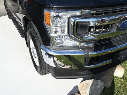 Used 2021 Ford F250 XLT w/ Camper Package image 11