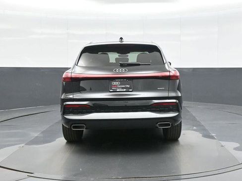 Certified 2025 Audi Q5 Premium w/ Convenience Package image 6