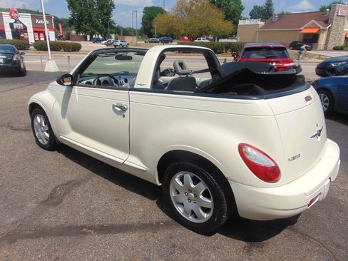 Used 2007 Chrysler PT Cruiser Convertible w/ Spring Special Group image 18