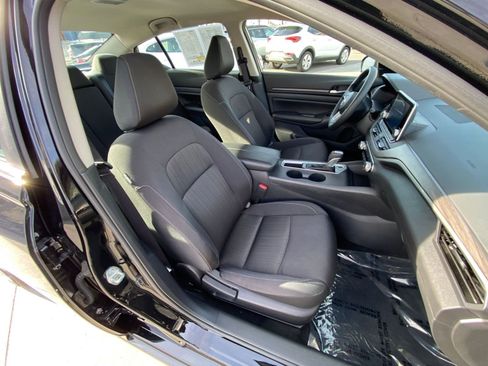 Used 2025 Nissan Altima 2.5 SV image 27