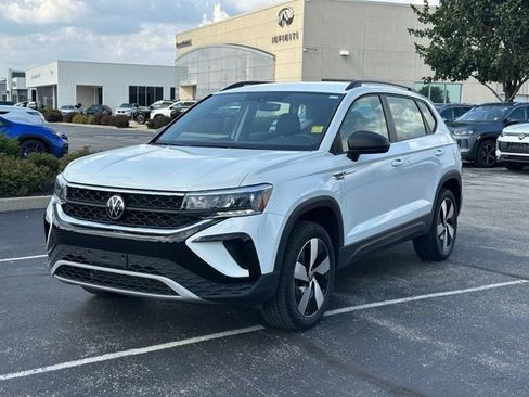 Used 2023 Volkswagen Taos S AWD/4WD image 3