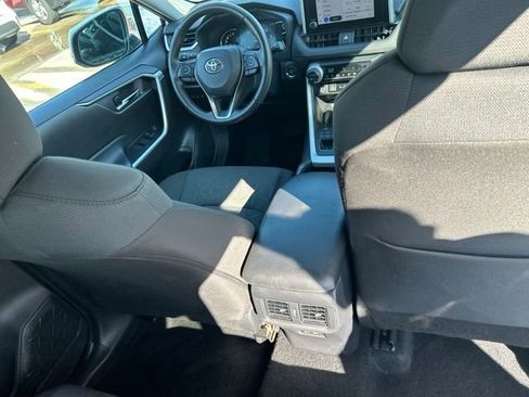 Used 2025 Toyota RAV4 XLE w/ Weather Package AWD/4WD image 16