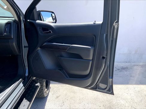 Used 2016 GMC Canyon SLE RWD image 28