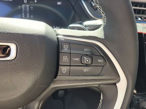 New 2025 Jeep Grand Cherokee Altitude RWD image 29