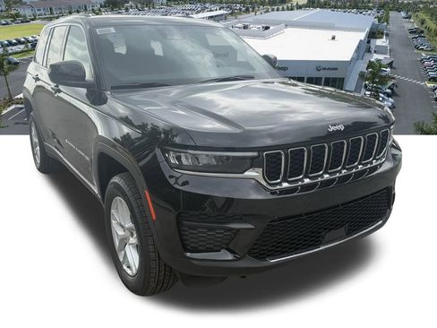 New 2025 Jeep Grand Cherokee Laredo X image 2
