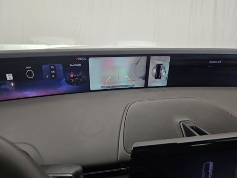 Used 2024 Lincoln Nautilus Reserve image 35