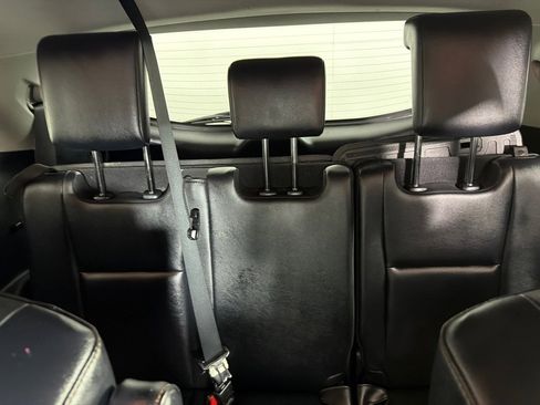 Used 2019 Toyota Highlander XLE image 22