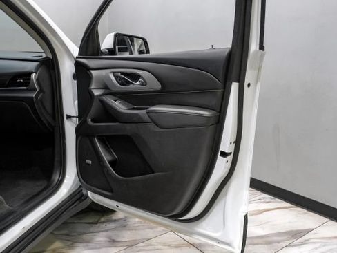 Used 2019 Chevrolet Traverse RS w/ LPO, Floor Liner Package FWD image 51