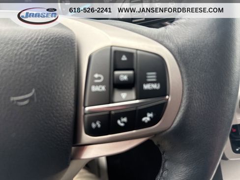 Used 2023 Ford Explorer XLT w/ Equipment Group 202A AWD/4WD image 17