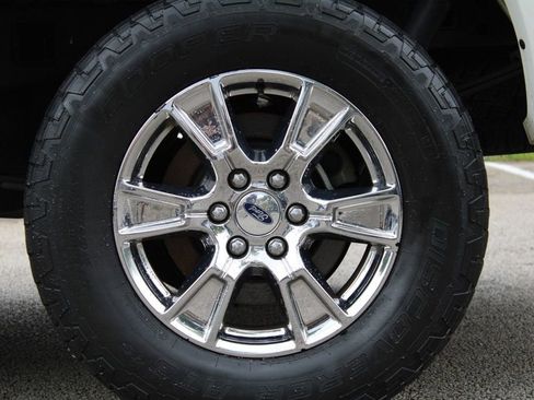 Used 2017 Ford F150 Lariat w/ Equipment Group 502A Luxury image 41