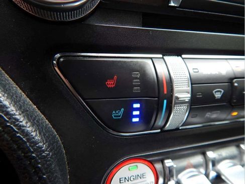 Used 2015 Ford Mustang Premium image 34