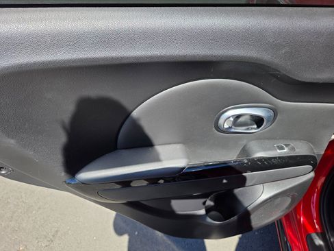 Used 2019 Kia Soul + FWD image 9