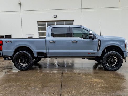 Used 2024 Ford F350 Platinum image 11