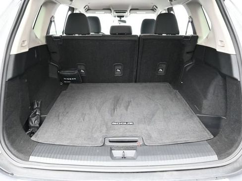 Used 2023 Nissan Rogue SV FWD image 28