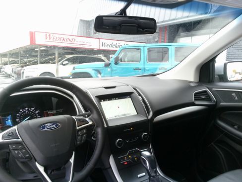 Used 2018 Ford Edge SEL w/ Equipment Group 201A image 22