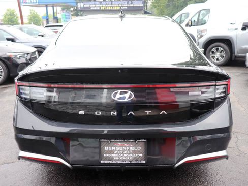 Used 2025 Hyundai Sonata SEL FWD image 4