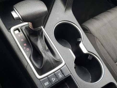 Used 2020 Kia Sportage LX image 25