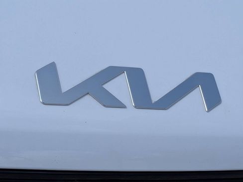 Used 2025 Kia Sorento S w/ Panoramic Sunroof Package FWD image 13