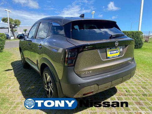 New 2026 Nissan Kicks SV FWD image 29