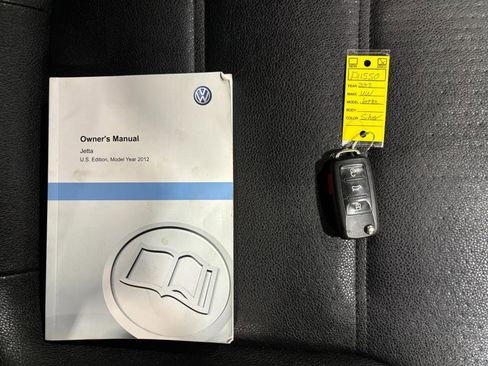 Used 2012 Volkswagen Jetta SEL image 39