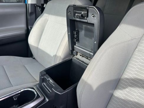 Used 2018 Toyota Tacoma SR5 w/ SR5 Appearance Package (SM) image 14