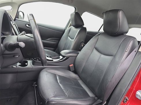 Used 2015 Nissan Leaf SL w/ Premium Package image 14