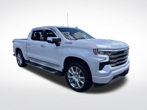 Used 2024 Chevrolet Silverado 1500 High Country w/ High Country Premium Package AWD/4WD image 9