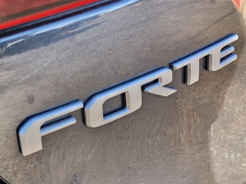 Certified 2024 Kia Forte LXS w/ LXS Technology Package image 12