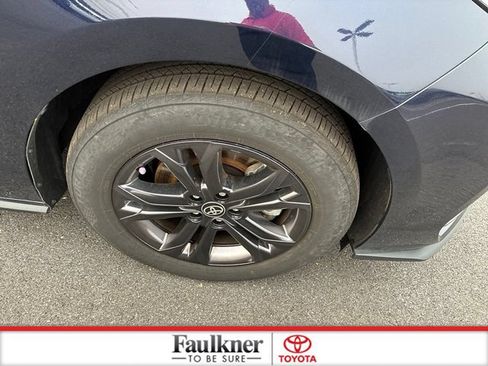 Used 2025 Toyota Sienna XSE w/ XSE Plus Package AWD/4WD image 21