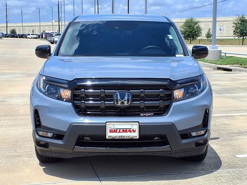Used 2025 Honda Ridgeline Sport image 5