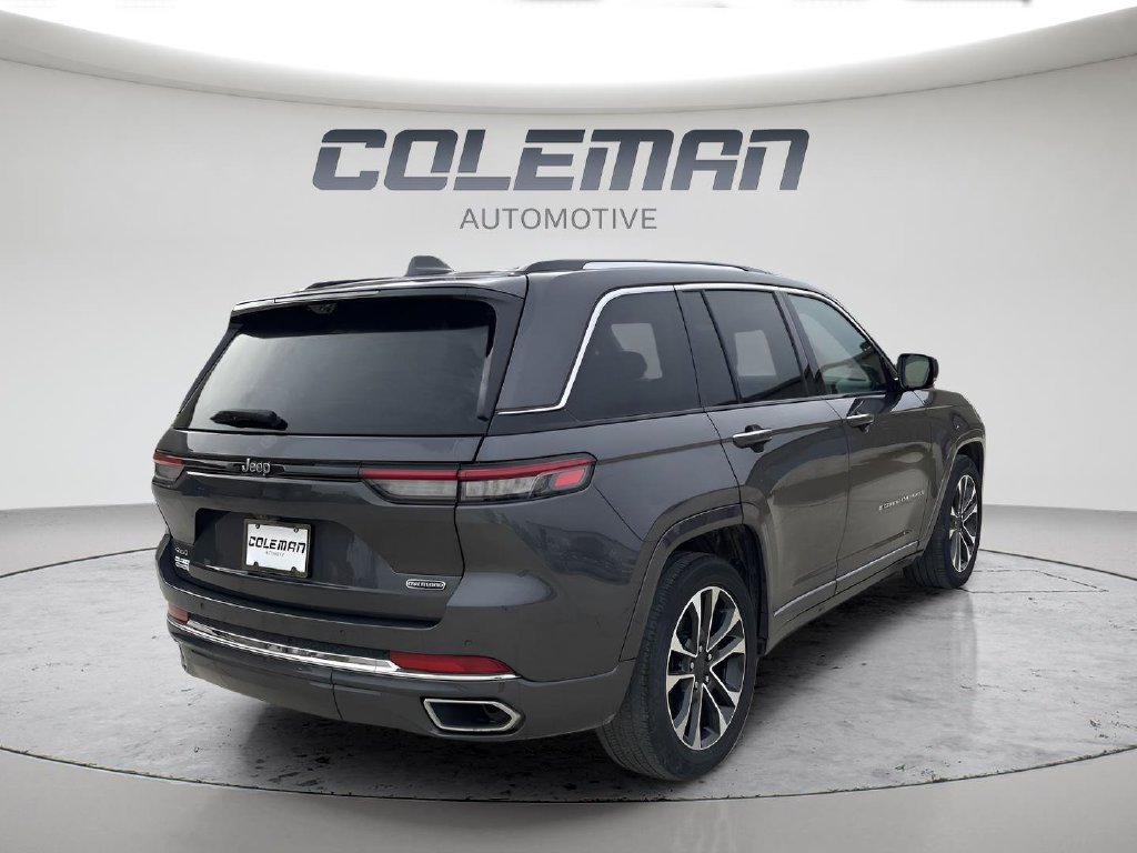 Used 2022 Jeep Grand Cherokee Overland w/ Luxury Tech Group IV AWD/4WD image 29