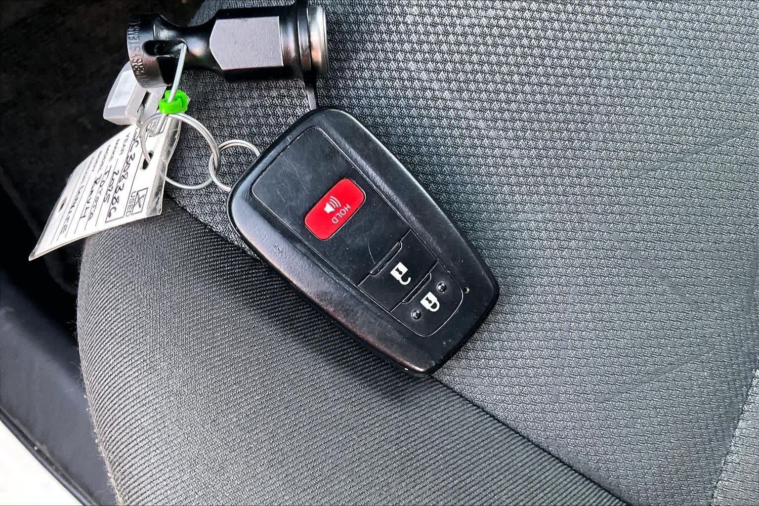 Used 2025 Toyota RAV4 XLE w/ Weather Package FWD image 13