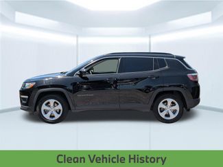 Used 2019 Jeep Compass Latitude FWD video 2