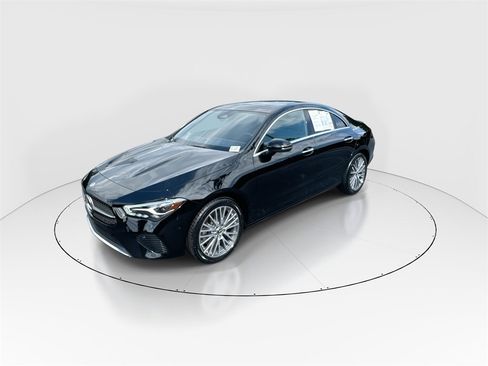 Used 2024 Mercedes-Benz CLA 250 4MATIC w/ Exclusive Package image 4
