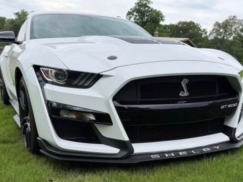 Used 2021 Ford Mustang Shelby GT500 w/ Technology Package RWD image 2