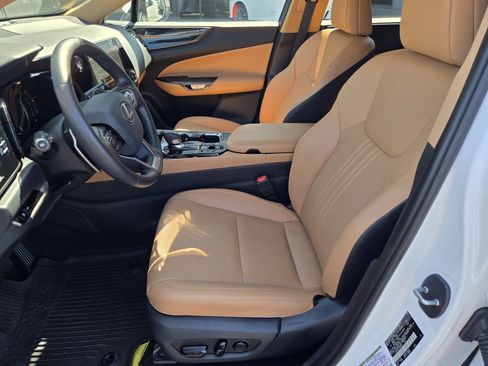Certified 2026 Lexus NX 350h AWD w/ Accessory Package (2T) image 15