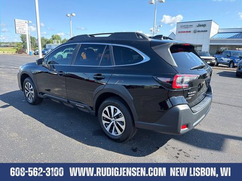 Used 2024 Subaru Outback Premium w/ Popular Package #1A AWD/4WD image 3