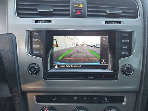 Used 2015 Volkswagen Golf SE w/ Golf Sport Package image 16