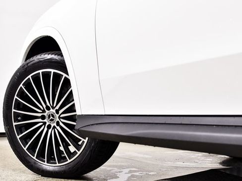 New 2026 Mercedes-Benz GLC 300 image 15