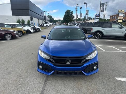 Used 2017 Honda Civic EX image 2