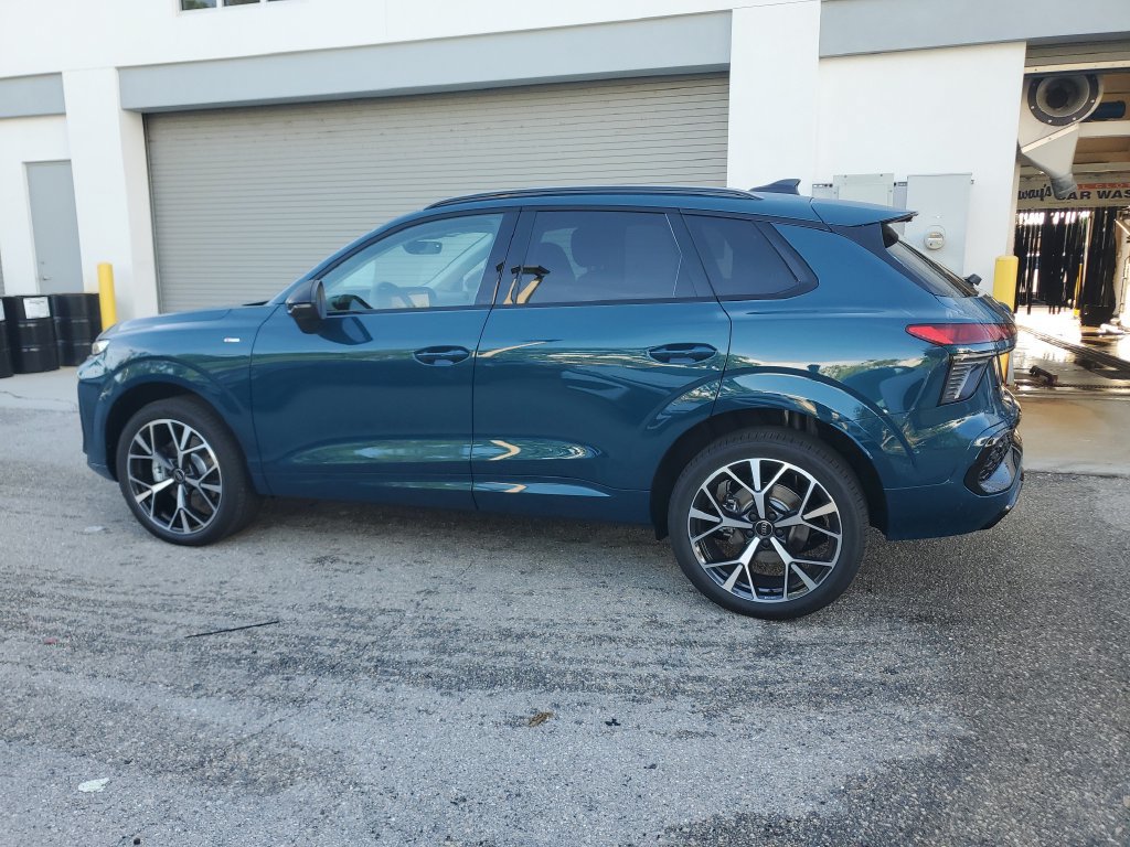 New 2026 Audi Q3 quattro 2.0T AWD/4WD image 8
