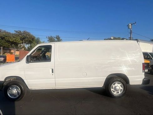 Used 2013 Ford E-150 and Econoline 150 image 3