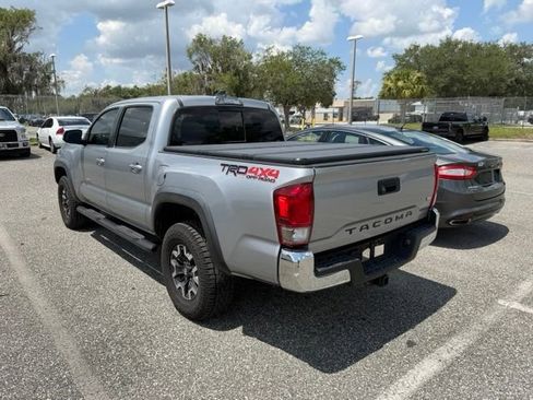 Used 2017 Toyota Tacoma TRD Off-Road w/ Tow Package (A/T) AWD/4WD image 9