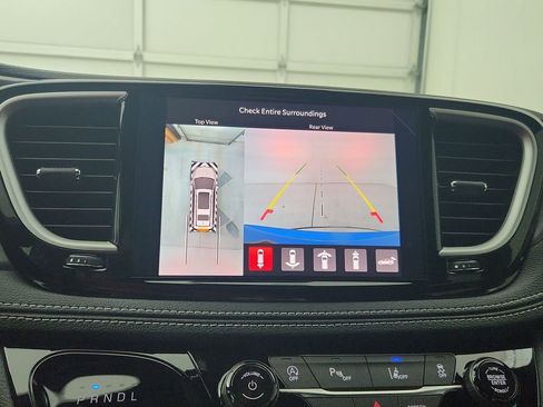 New 2026 Chrysler Pacifica Select image 25